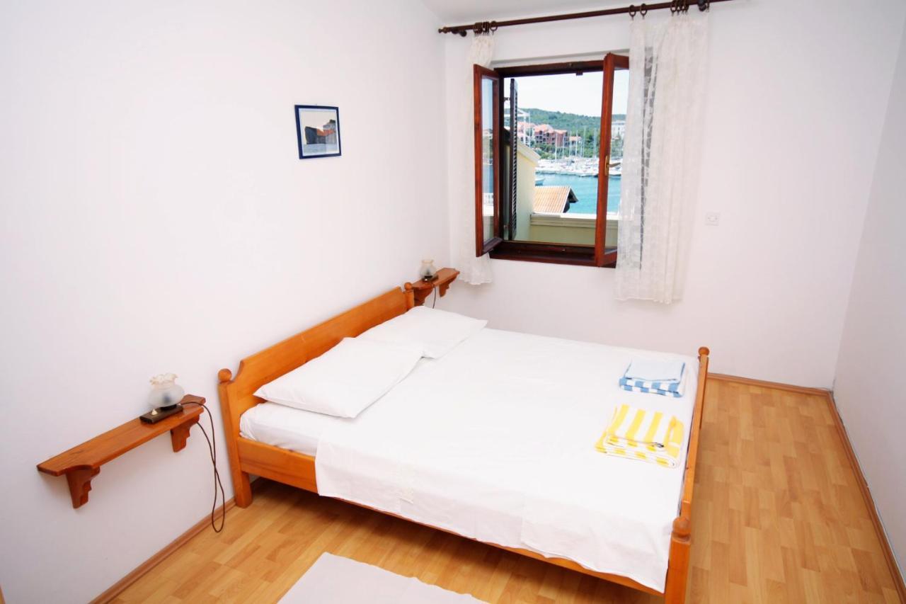 Apartments By The Sea Jezera, Murter - 5063 Εξωτερικό φωτογραφία